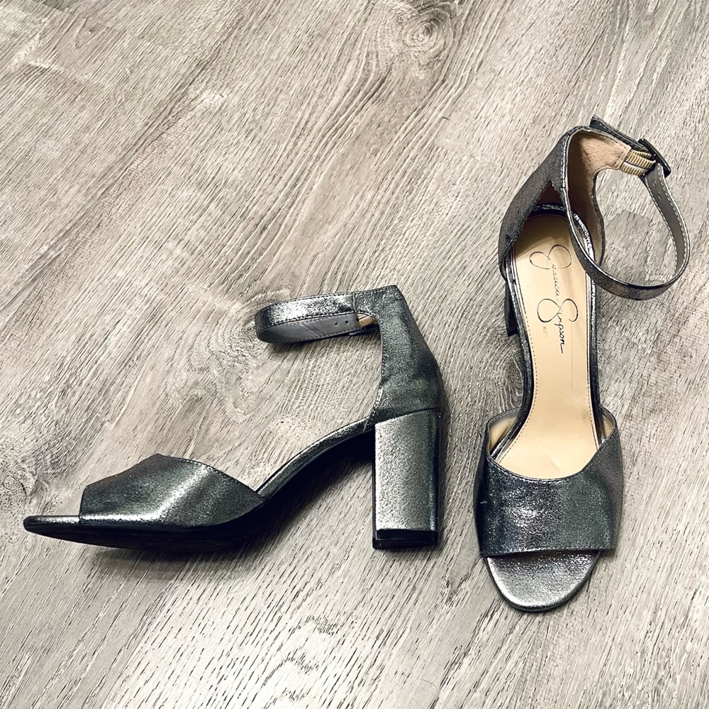 Jessica Simpson Silver Heels Size 10